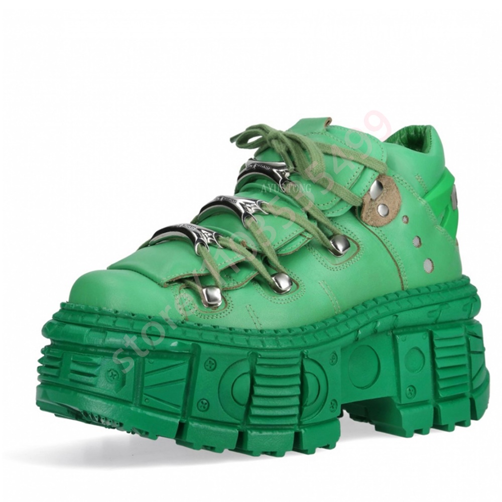 Street Fashion Y2K - Dickbesohlte Punk-Nieten-Y2K-Kurzstiefel, 2023, Herbst, neue runde