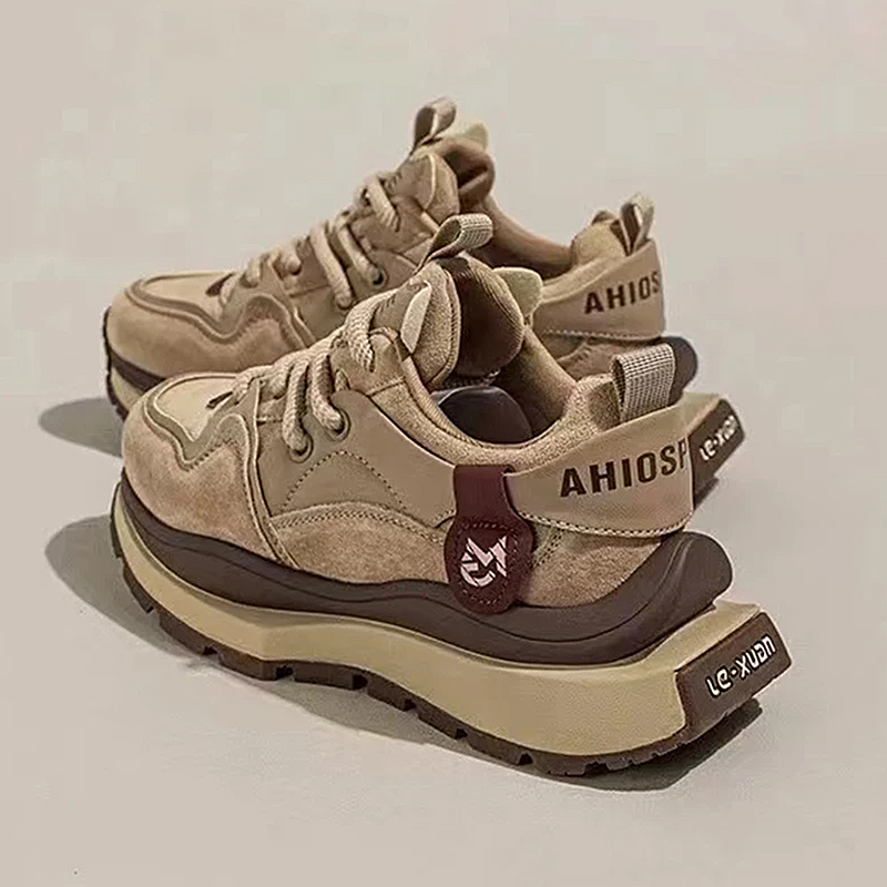 Street Fashion Rome 2025 - 2025, Original Retro-Luxus-Turnschuhe für Damen, Design,