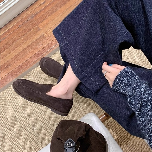 Herbst/Winter Mode Turnschuhe  – Street Fashion Rome 2025 Bewertung und Preis