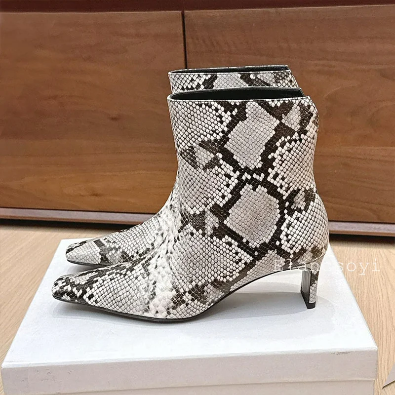 Kurze Stiefel Frauen Aus Echte – Street Fashion Rome 2025 Bewertung und Preis